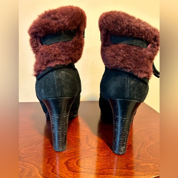 UGG black suede and Lamb Fur shearling cuff boots - Picture 3 of 7